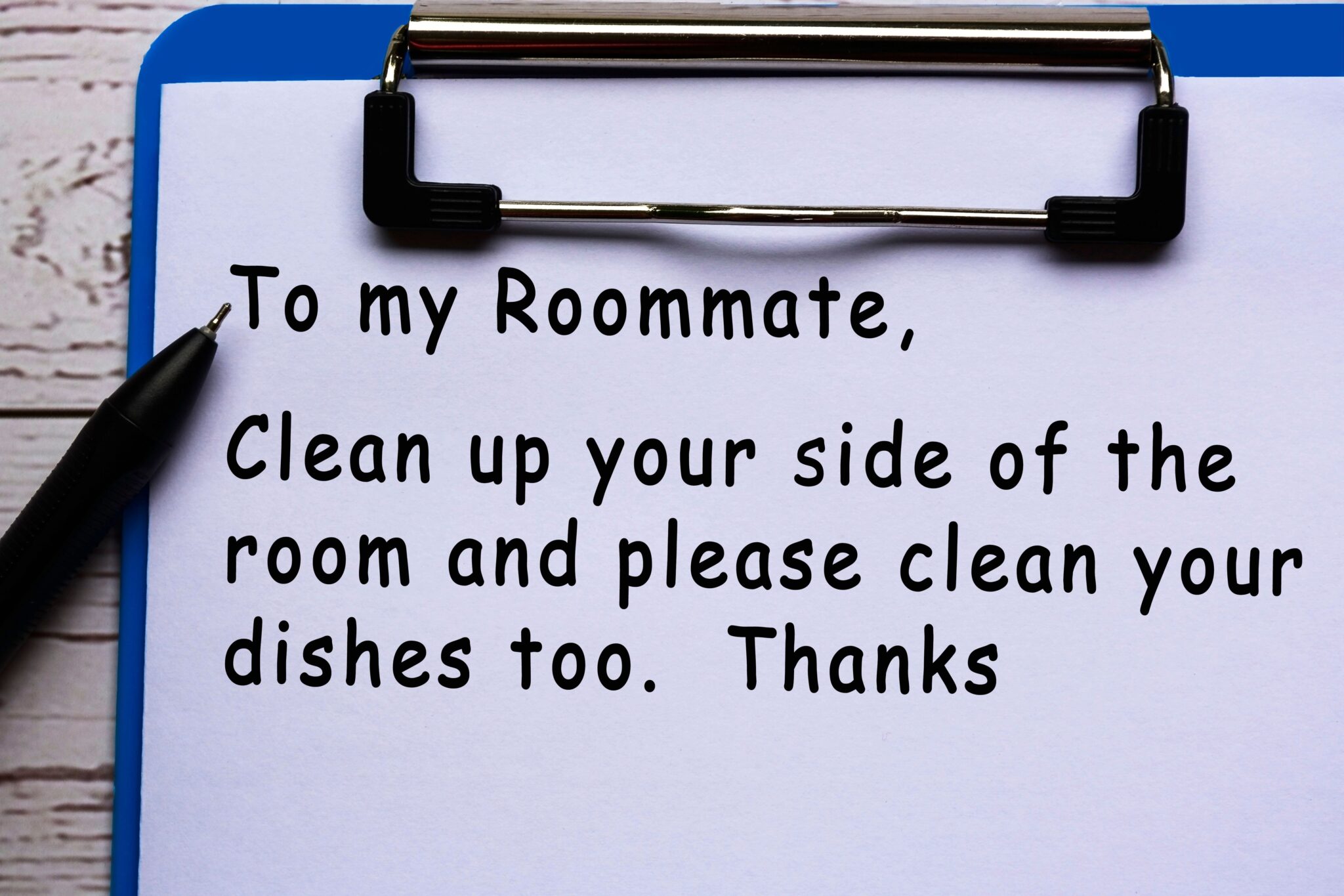 How To Deal With A Toxic Roommate (10 Tips That Work!) SavvyCollegeGirl